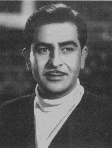 3rd Generation
Raj Kapoor, the legendary showman, was a distinguished actor, producer, and director. His contributions enhanced Bollywood's international prominence. Raj Kapoor and Krishna Kapoor had five children: three sons—actors Randhir, Rishi, and Rajiv—and two daughters, Ritu Nanda and Rima Jain.